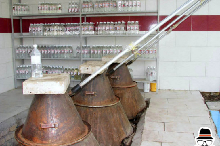 گلاب و عرقیات عمده کاشان